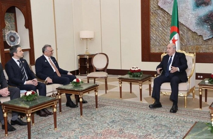 ccc الرئيس تبون يستقبل كبير مستشاري الرئيس الأمريكي لتعزيز العلاقات الثنائية