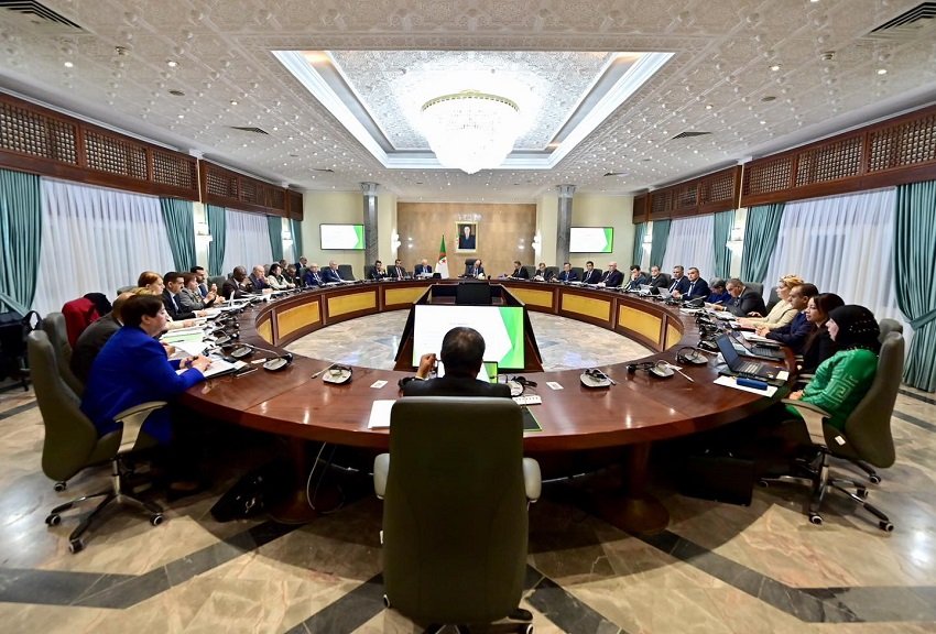 a-10 إصلاحات التعليم والحج وتوسيع ميناء عنابة في صدارة القرارات خلال اجتماع الحكومة الجزائرية