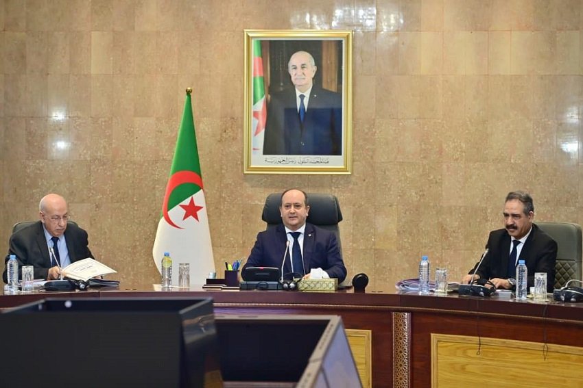 aaaaa-1 الوزير الأول سيفي غريب يترأس اجتماع الحكومة ويستعرض مشاريع استراتيجية 2026