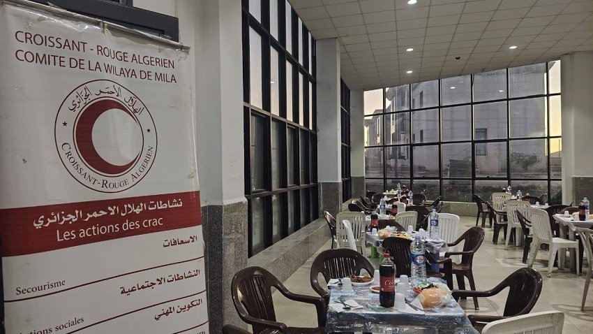 الهلال الأحمر الجزائري