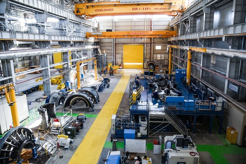 ee مستقبل الصناعة في الجزائر 2026: آفاق واعدة بدعم السياسات الحكومية والتنوع الاقتصادي