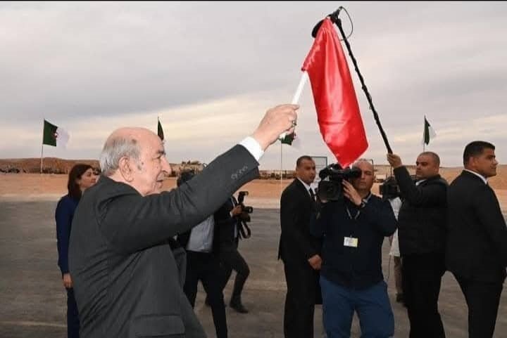 fffff-1 الرئيس تبون يطلق خط غارا جبيلات المنجمي من بشار