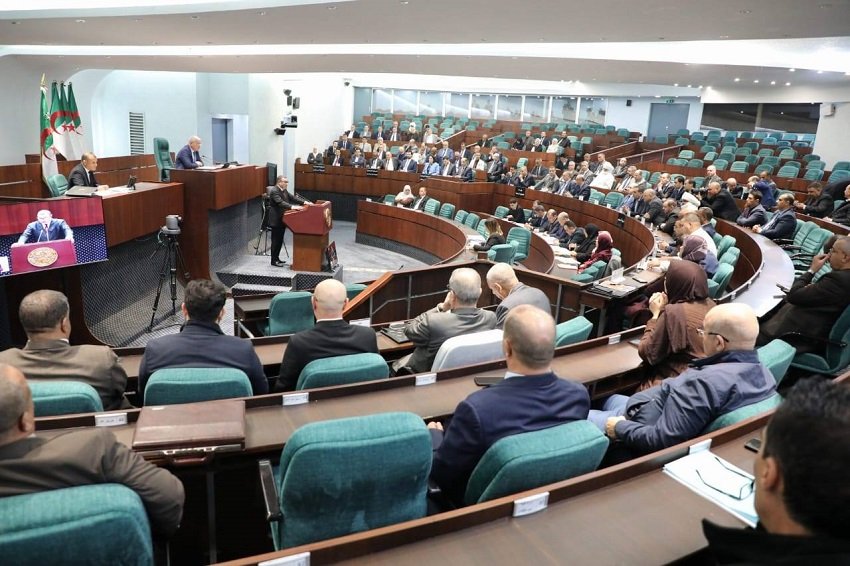 جلسة-البرلمان مشروع قانون الأحزاب أمام البرلمان… نحو حياة سياسية أكثر شفافية ورقمنة