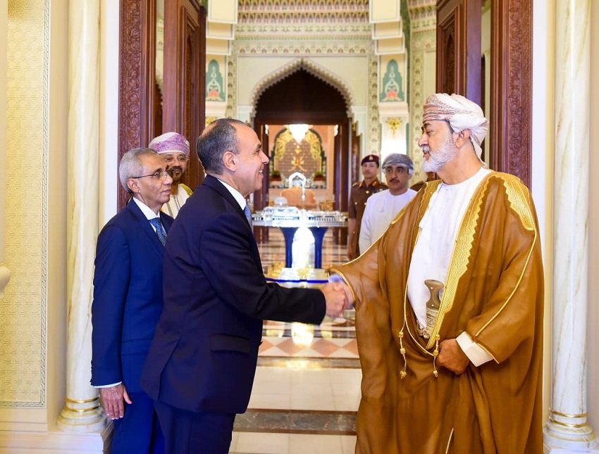 19 مصر تؤكد دعمها لعُمان.. مباحثات رفيعة في مسقط لاحتواء التصعيد الإقليمي