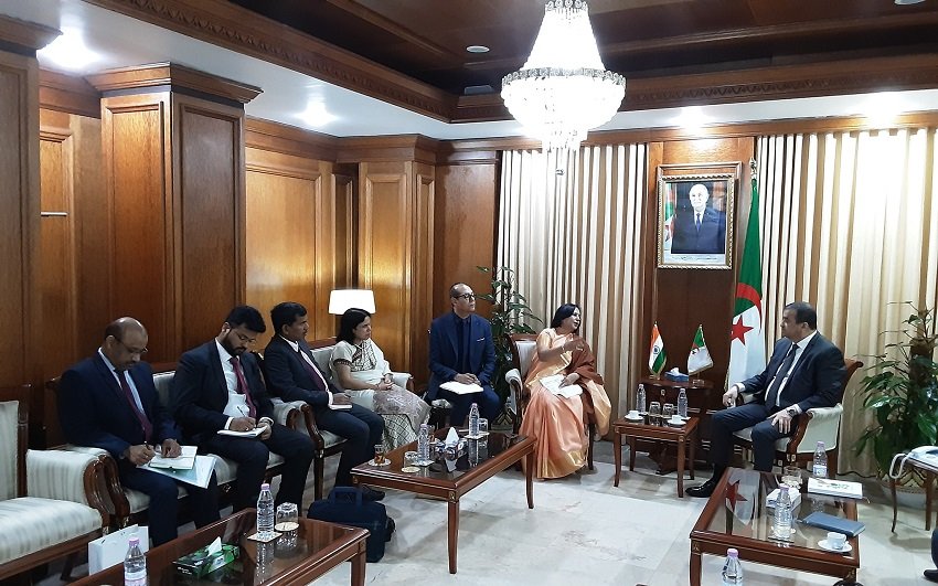 21-3 الجزائر والهند تعززان شراكتهما في الطاقة والمناجم