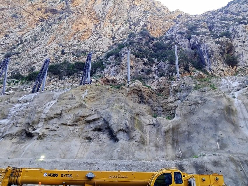 8-3 وتيرة متسارعة لتطوير شبكة الطرق في الجزائر عبر عدة ولايات