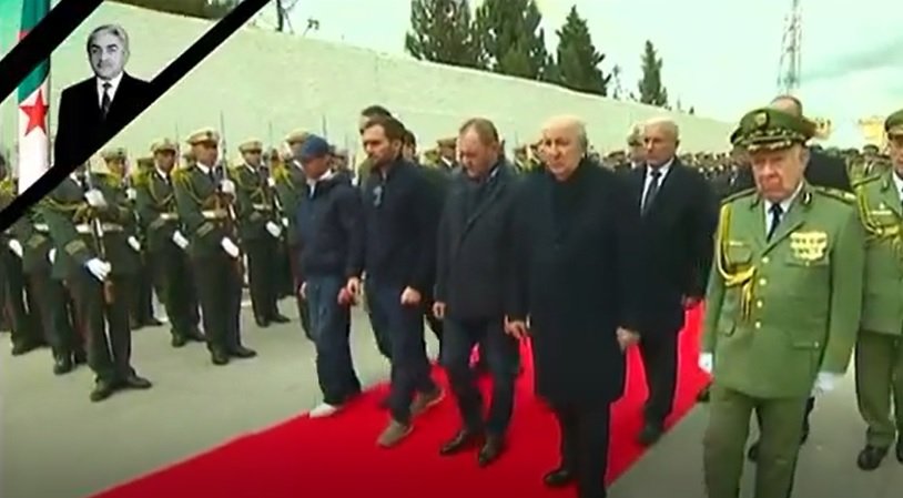 b-15 وفاة الرئيس الأسبق اليامين زروال.. وداع رسمي في باتنة وسط حداد وطني