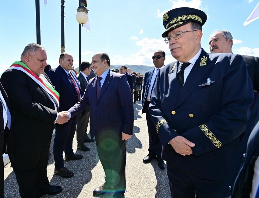 bb-8 شاهد الآن: إطلاق مشروع منجم أميزور يعزز الاقتصاد الوطني