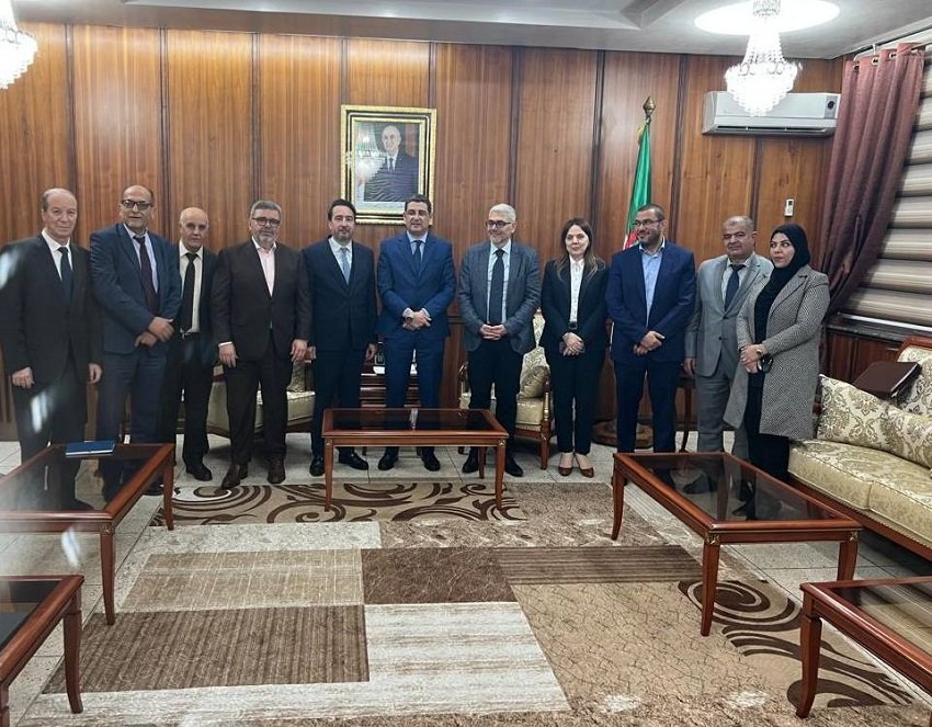 الصناعة الصيدلانية في الجزائر