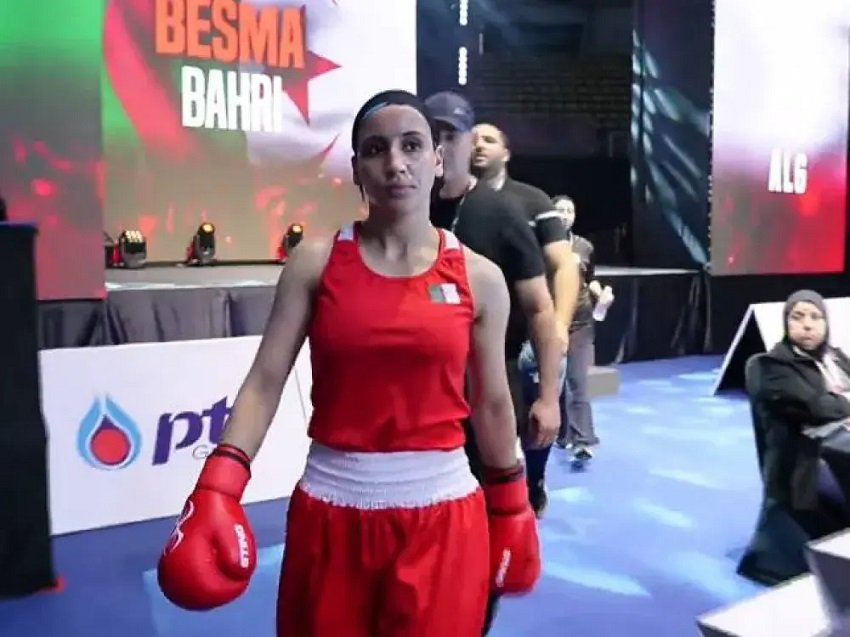 ff الملاكمة الجزائرية بسمة بحري تكتب أولى بطاقات التأهل إلى أولمبياد الشباب داكار 2026