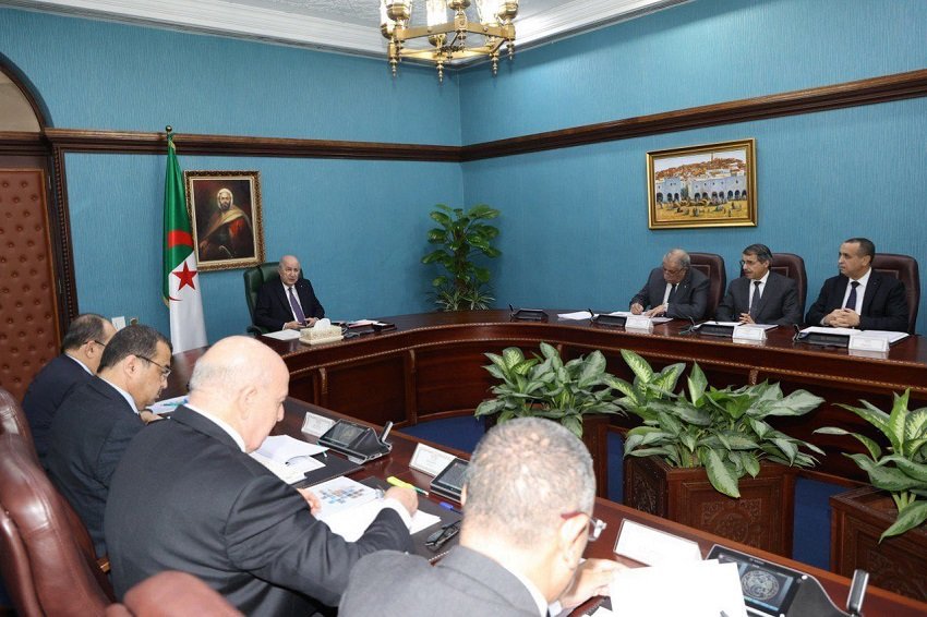 اجتماع-القصر-1 الرئيس تبون يتابع تقدم المشاريع الاستراتيجية الكبرى قبل إطلاقها نهاية مارس