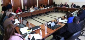 قانون الهياكل الرياضية