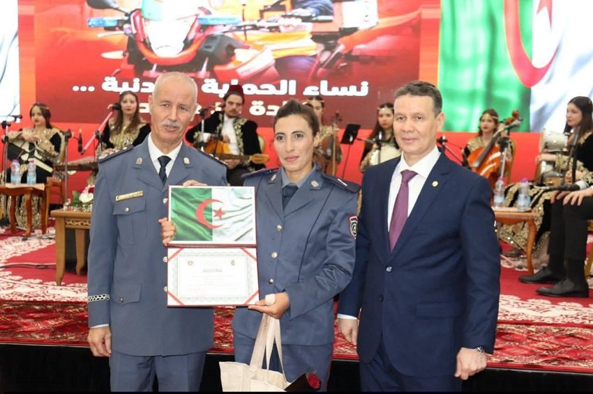 نساء الحماية المدنية في الجزائر