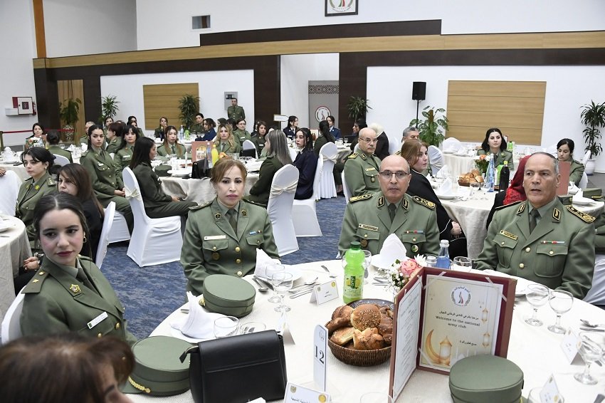 وزارة-الدفاع-اليوم-العالمي-للمرأة شنڨريحة يكرّم المستخدمات في الجيش بمناسبة اليوم العالمي للمرأة