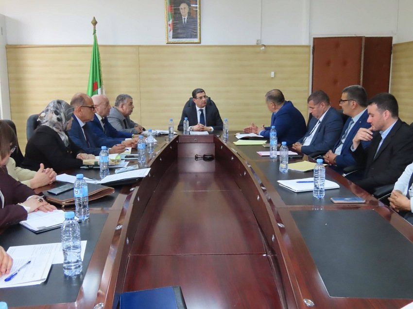 1-5 تعزيز النقل الصحي في الجزائر ضمن رؤية إصلاحية متكاملة