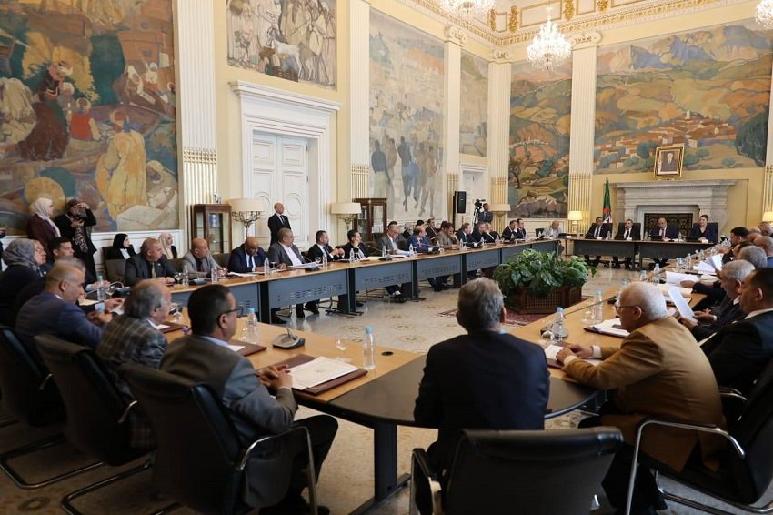 الدوائر الانتخابية الجزائر