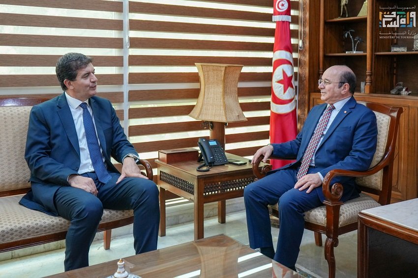 السياحة تونس إسبانيا