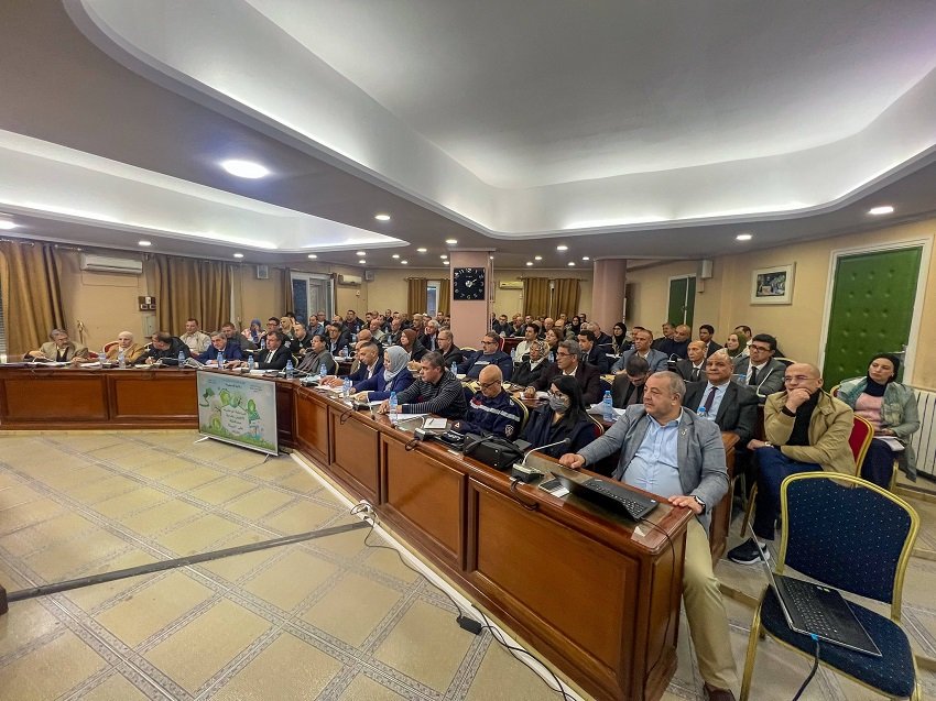 18-1 قسنطينة تُعزز نظافة المدينة والتحسين الحضري استعدادًا لموسم الاصطياف