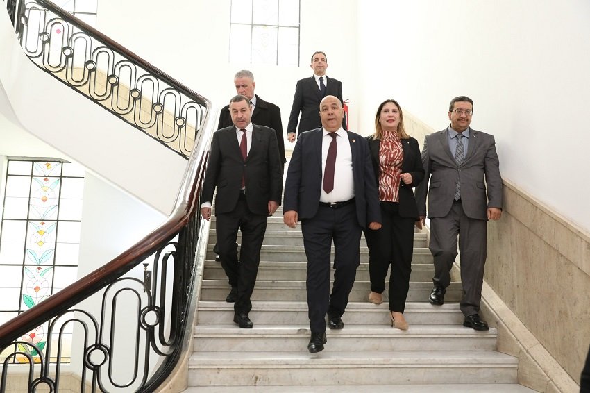 8 اللجنة القانونية تناقش تعديل القانون العضوي للانتخابات