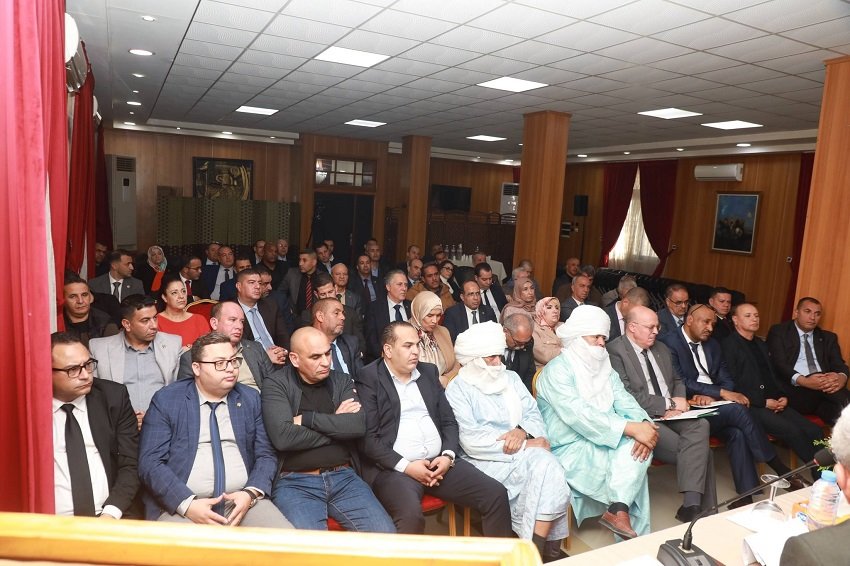 a-2 جبهة التحرير تعزز التنسيق البرلماني استعدادًا للاستحقاقات القادمة