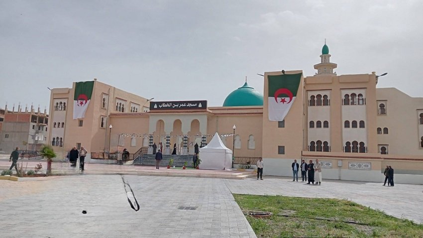 ddd-2 وزير الشؤون الدينية يعزز الهياكل الدينية بالمدية