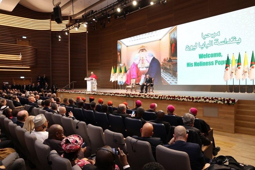 زيارة البابا الجزائر
