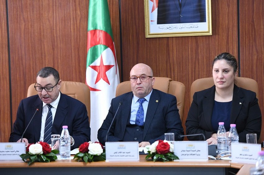 eee قانون جديد يعيد رسم الخريطة الانتخابية في الجزائر