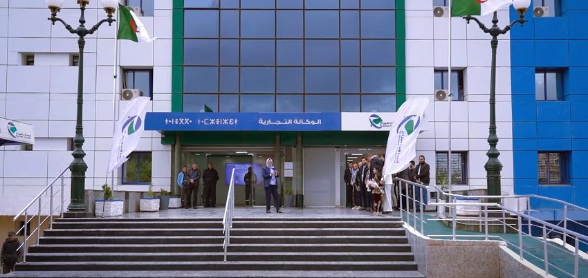 fff-3 من سعيدة.. زروقي يطلق رفع سرعة الإنترنت مجانًا ويُسرّع تعميم الألياف البصرية