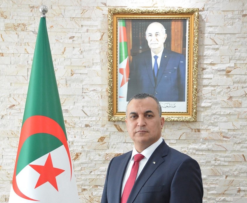 تغطية الهاتف النقال