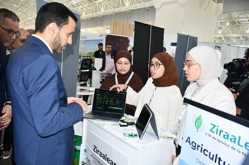bb-3 وزير اقتصاد المعرفة يستعرض ابتكارات الفلاحة في SIPSA 2026