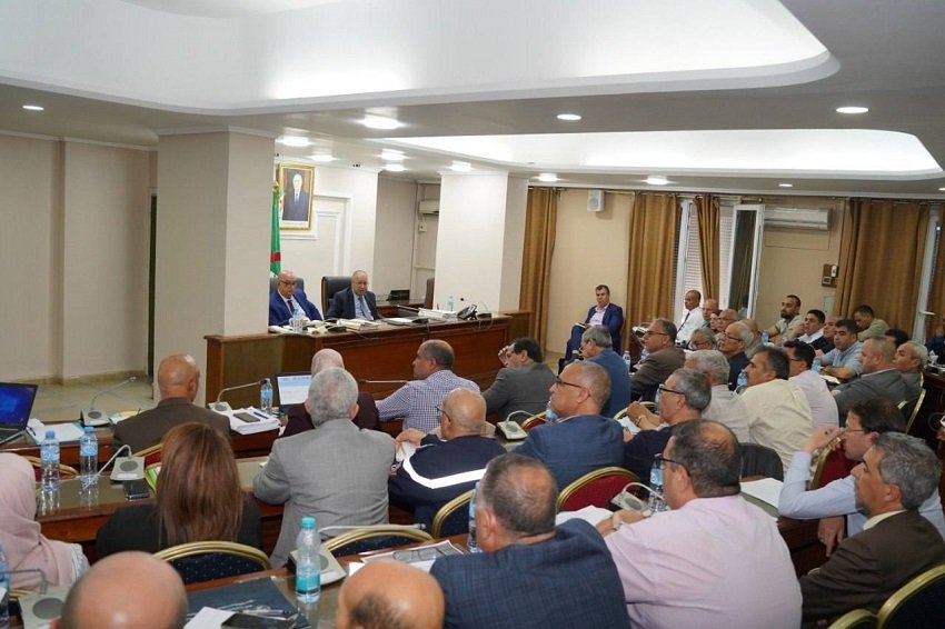h-1 قسنطينة: والي الولاية يوجّه بتسريع المشاريع وتحسين الخدمات العمومية