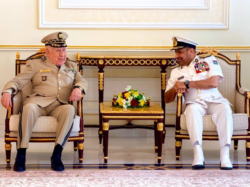 التعاون العسكري الجزائري
