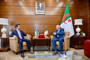 العلاقات الجزائرية الأوزبكية