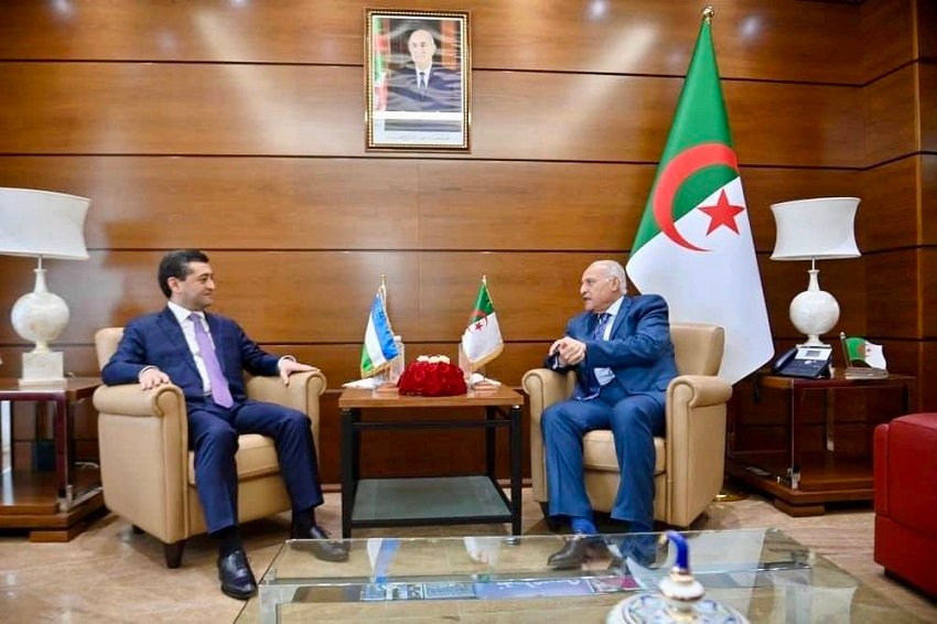 العلاقات الجزائرية الأوزبكية