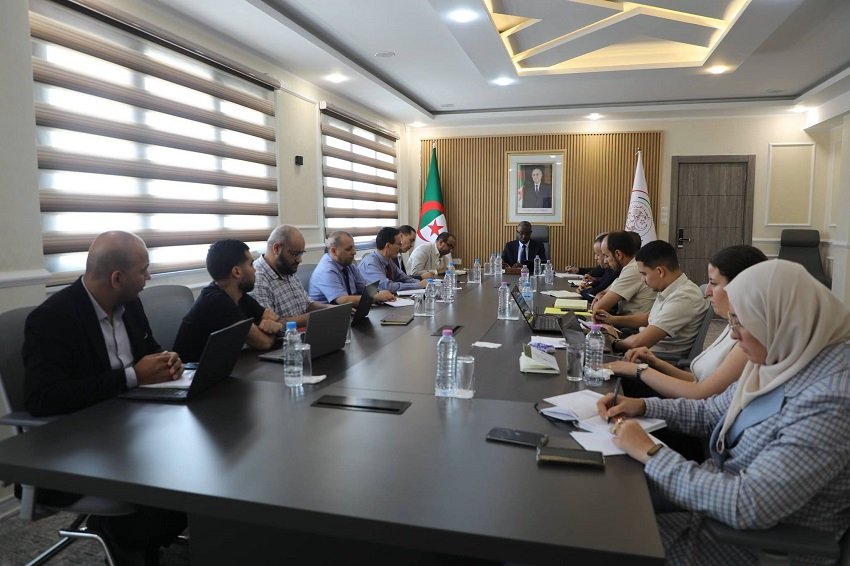 11-4 حيداوي يضبط أولويات وزارة الشباب استعدادًا لـ2027