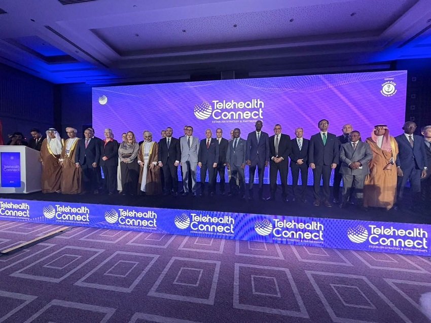 1-30 الصحة الرقمية في تونس.. الجزائر تبحث آفاق التحول الصحي