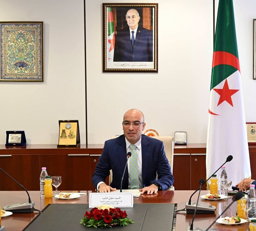 الجالية الجزائرية بالخارج