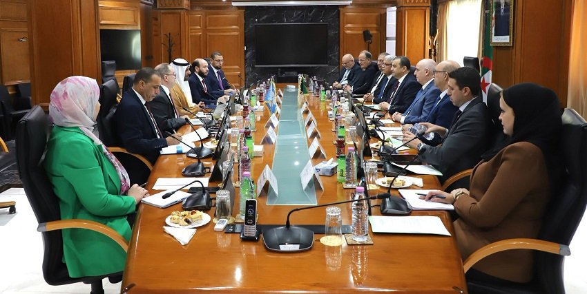 aa-2 الجزائر وأوبك تعززان التعاون في سوق النفط