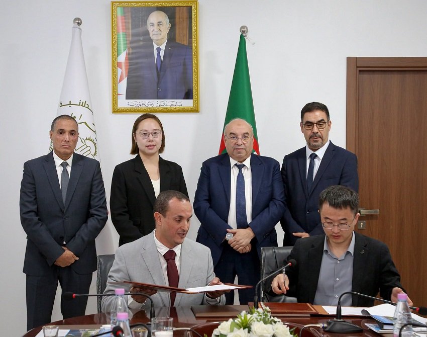 الصناعة الصيدلانية الجزائرية