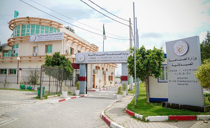 الأدوية الأساسية في الجزائر